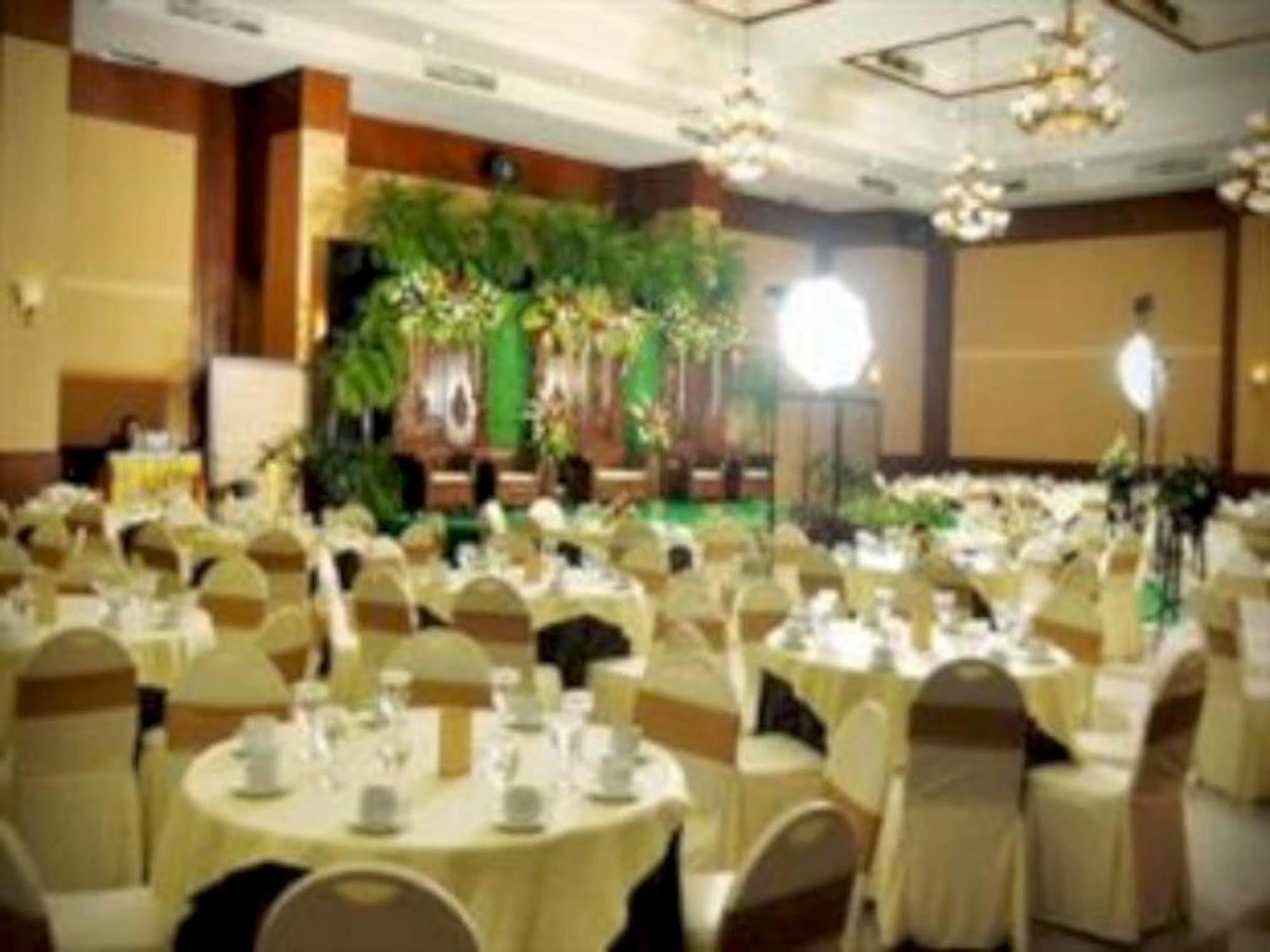 Pandanaran Hotel Semarang Zewnętrze zdjęcie