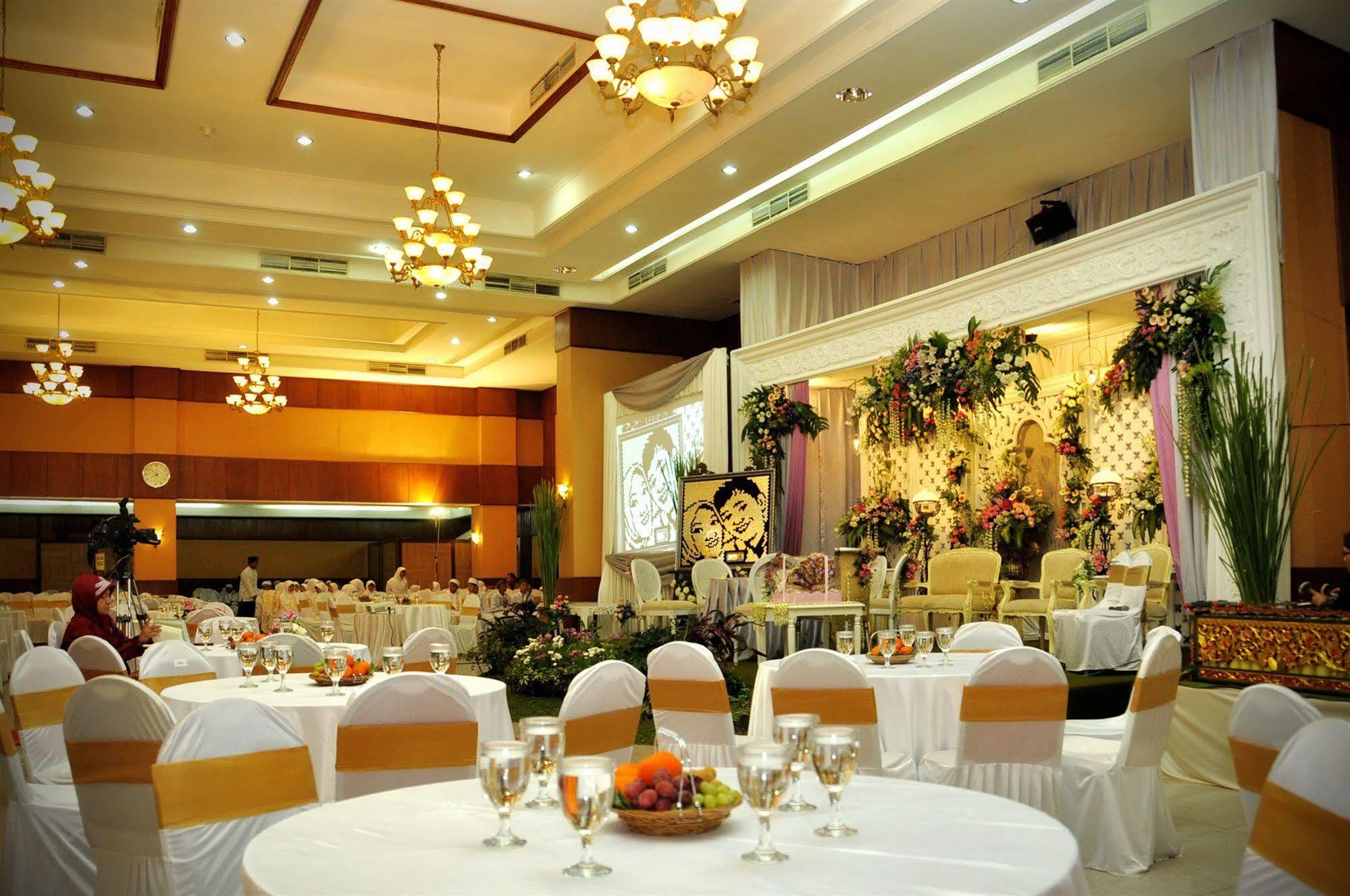 Pandanaran Hotel Semarang Zewnętrze zdjęcie