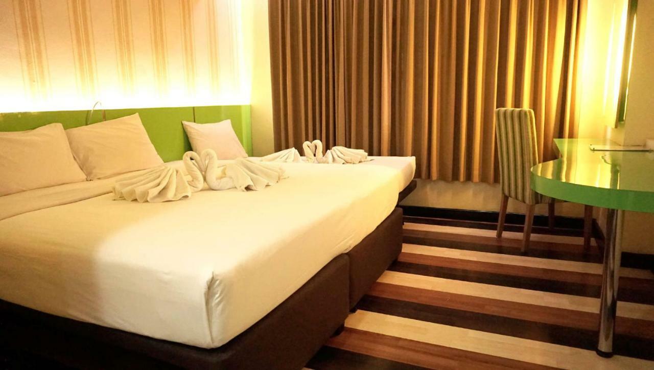 Pandanaran Hotel Semarang Zewnętrze zdjęcie